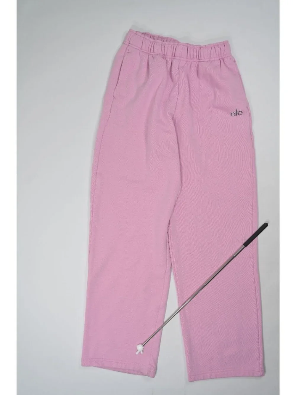 ALO Yoga Accolade Straight Leg Sweatpants in Candy Heart Pink